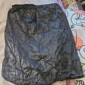 Vassarette Black Pencil Skirt